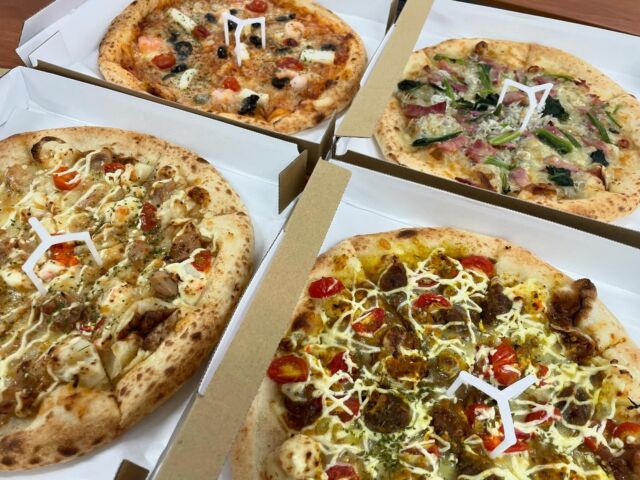 🍕ピザ🍴
三重トルキではナポリの台所様のピザを毎月注文させていただいてます🤤
種類がたくさんあり、どれもすごく美味しいです🥴🩷
後藤のおすすめはプルコギ鈴カレーです🍛
気になった方はぜひ食べてみてください！！

#三重#三重トルキ#三重執鬼#三重執鬼株式会社#みえ#みえとるき#トルキ#鈴鹿市#鈴鹿#三重県鈴鹿#運送#運送業#トラック#ドライバー#倉庫#倉庫業#サステナブル#サステナブル経営#サステナブル経営アワード#sdgs#ナポリの台所